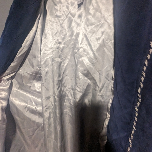 Ascentix Men's Velour Smoking Jacket with Satin Lining - Picture 5 of 10